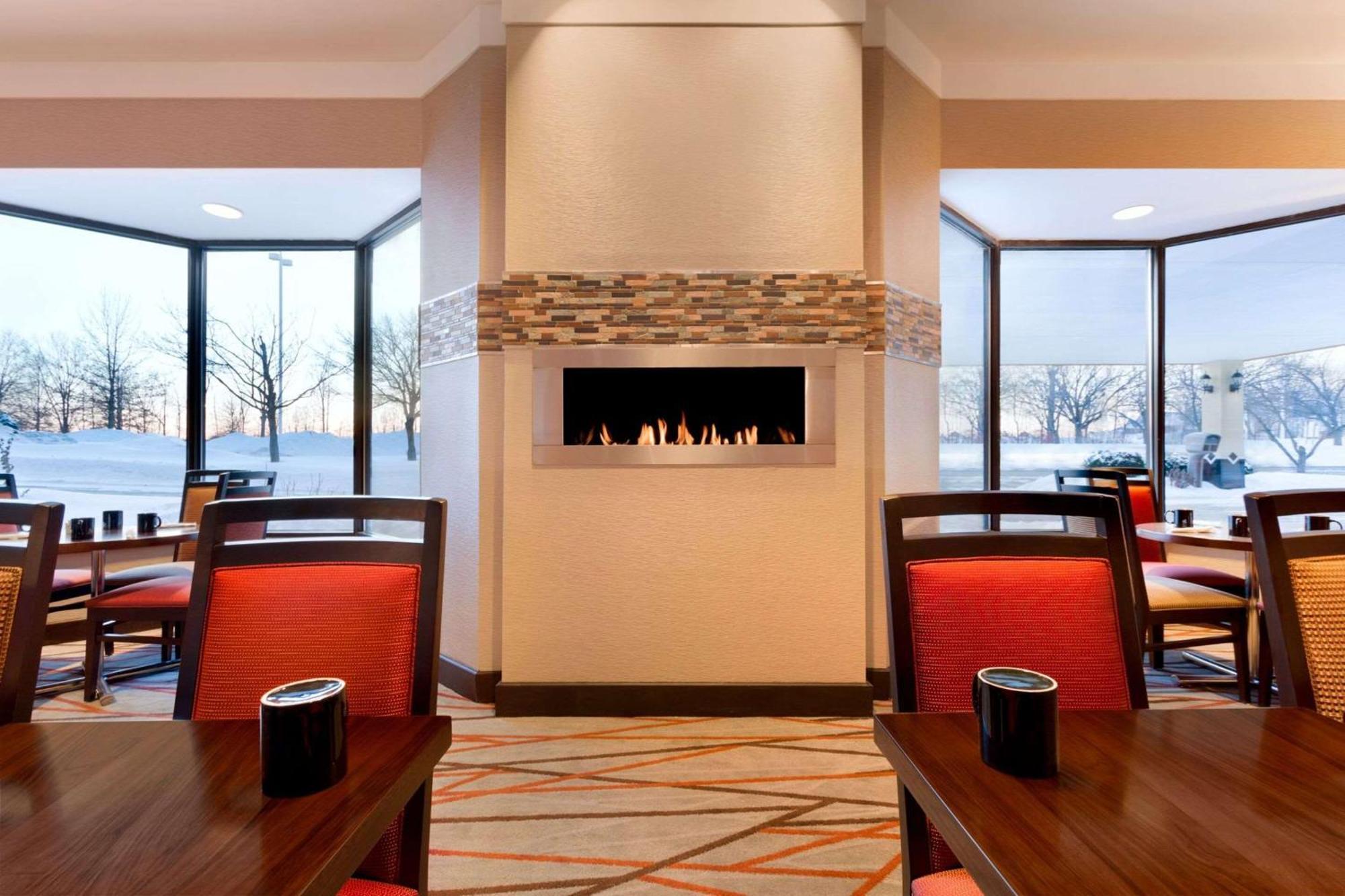 Montrose Radisson Akron-Fairlawn Copley מראה חיצוני תמונה