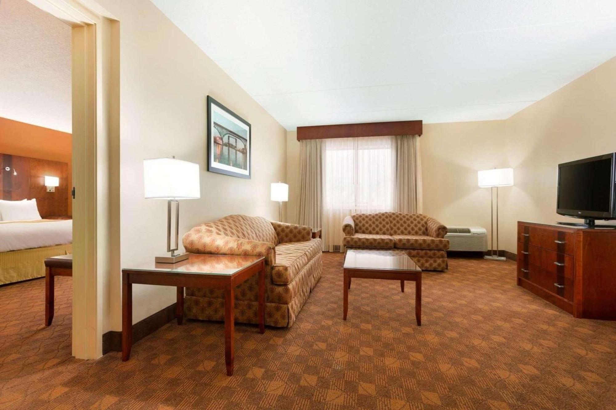 Montrose Radisson Akron-Fairlawn Copley מראה חיצוני תמונה