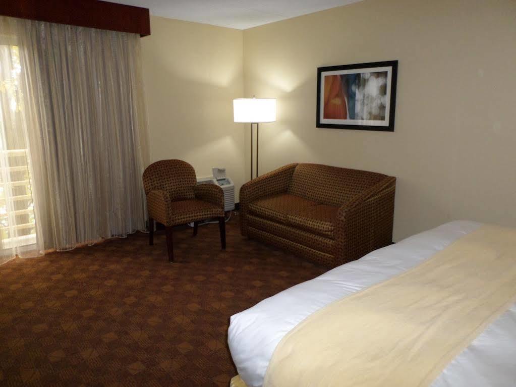 Montrose Radisson Akron-Fairlawn Copley מראה חיצוני תמונה